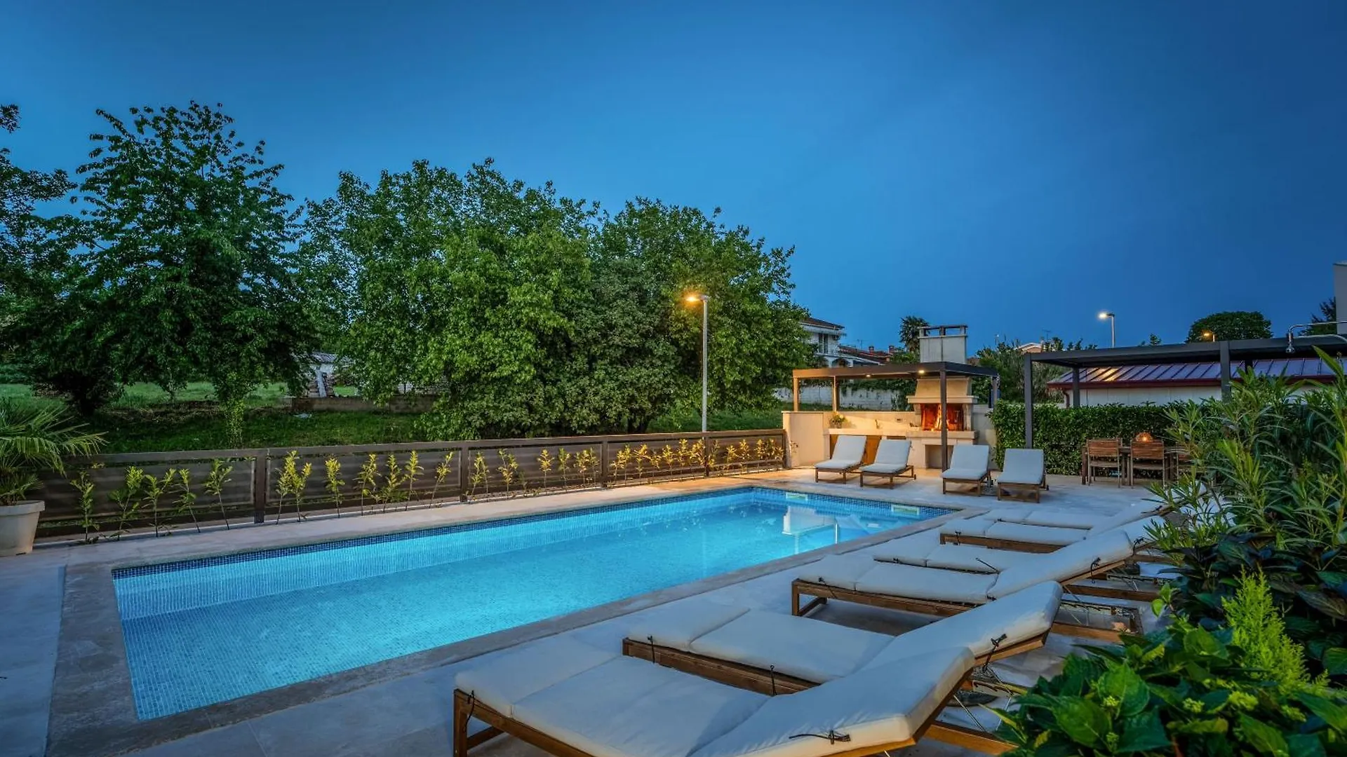 Residence Mala Funtana 0*,